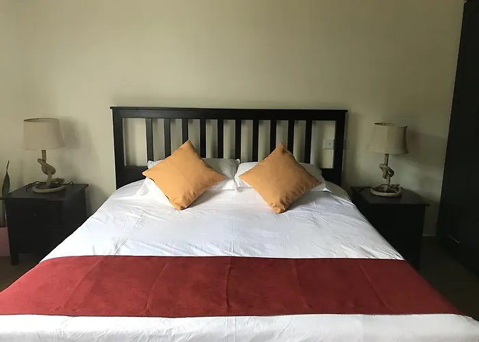 Flower Garden Self-catering Beau Vallon (Mahe)