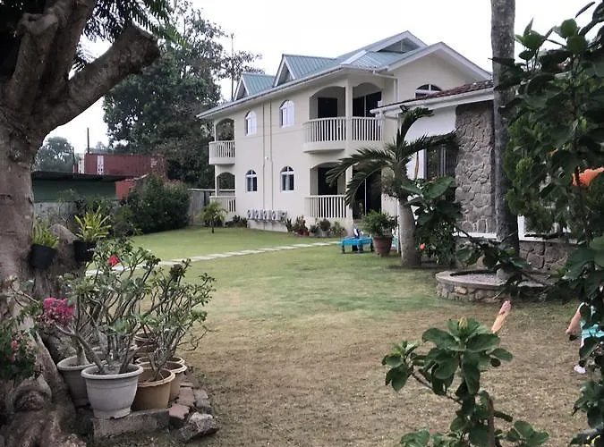 Apartmán Flower Garden Self-catering